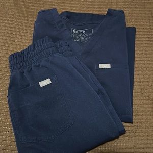 Figs navy scrub set